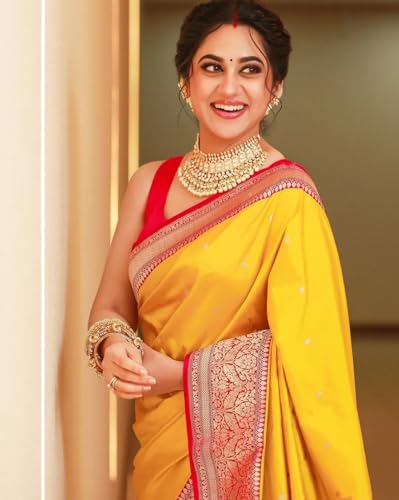 Image of Women's Soft Semi Silk Banarasi Saree and Unstitched Blouse Piece with Jacquard Zari Woven Stylish | Traditional sarees for women