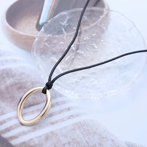Vintage Round Circle Pendant Necklace Black Leather Choker Necklace Leather Rope Chain Necklace Gold Geometry Open Circle Necklace Jewelry for Women4
