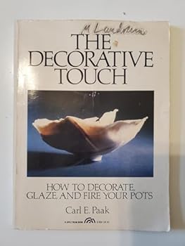 Paperback The Decorative Touch Book