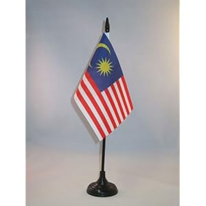 Maleisië Tafelvlag 15×10 cm – Maleisische Bureaivlag 15 x 10 cm – Zwarte plastic stok en voet – AZ FLAG