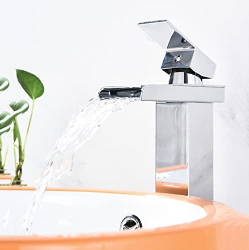 Robinet de salle de bain cascade haut pour vasque à poser moderne