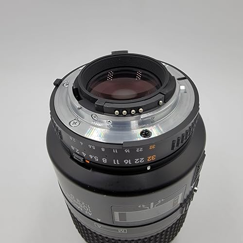 Nikon 105mm f/2.8D AF Micro-Nikkor Lens for Nikon Digital SLR Cameras