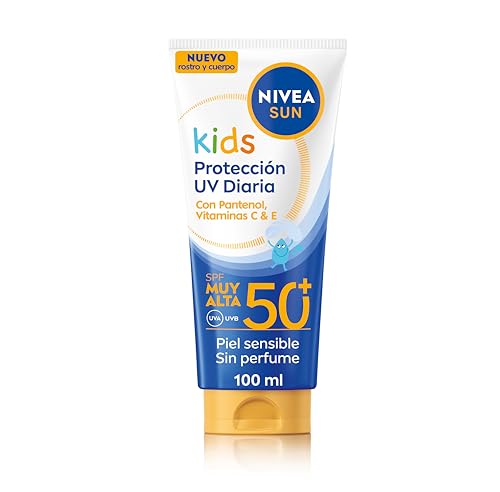 NIVEA SUN Kids Protección Solar UV Diaria SPF 50+ - Crema Solar para Niños para Rostro y Cuerpo - Extra Resistente al Agua y al Sudor - Pantenol, Vitaminas C & E - Sin Perfume - Piel Sensible - 100 ml