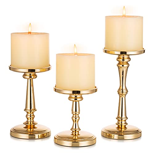 Inweder Bougeoirs Dorés pour Bougies Piliers: Bougeoir Haut Mat Lot de 3 Grands Bougeoirs Piliers Bougeoirs en Métal Bougeoirs de Noël pour Table de Mariage Cheminée Fête Décoration D'intérieur Cover