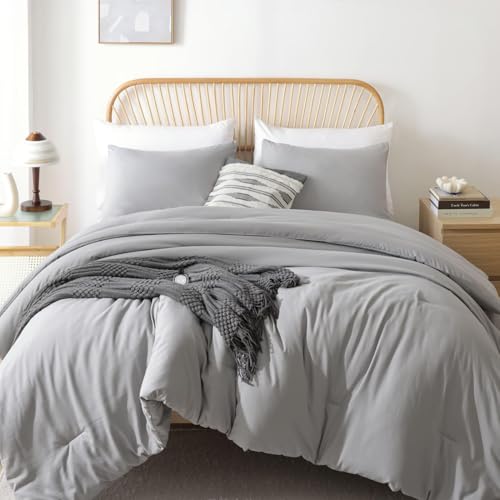 Image of ROSGONIA Oversized King Comforter 120x120, 3pcs Super King Comforter (1 Gray Comforter & 2 Pillowcases) Super King Comforter Set 120x120 Bedding Quilt