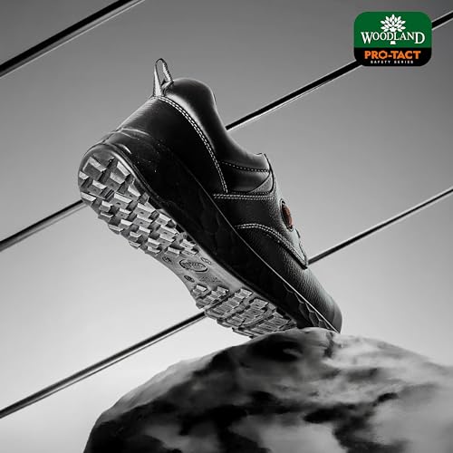 Image of Woodland Men Leather Safety Shoes