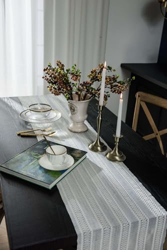 Table à manger moderne sublimée par un chemin de table en dentelle blanche 200cm - 5