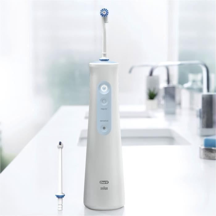 Oral-B AquaCare 4 kablosuz ağız duşu, yumuşak diş temizliği ve daha sağlıklı diş etleri için diş ara temizleyici, Oxyjet teknolojisi, 2 diş bakımı modu, beyaz/mavi