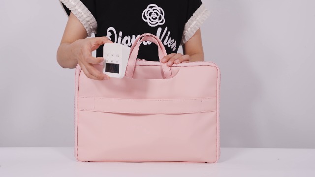 ノートパソコン タブレット兼用ケース 手提げ ショルダー Amazon.co.jp: 白ノートパソコン・タブレット兼用ケース