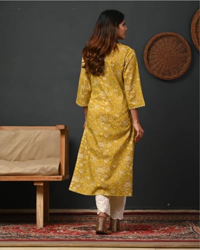 Image of Women's Pure Cotton Regular Fit Floral Printed A-Line Kurta