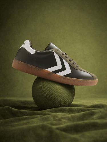 Image of hummel Classic Triumph Casual Suede Sneaker for Men Lightweight with Synthetic Suede Enhanced Comfort Cushioned Insole and Slip-Resistance Work and Play Business Casual Shoes