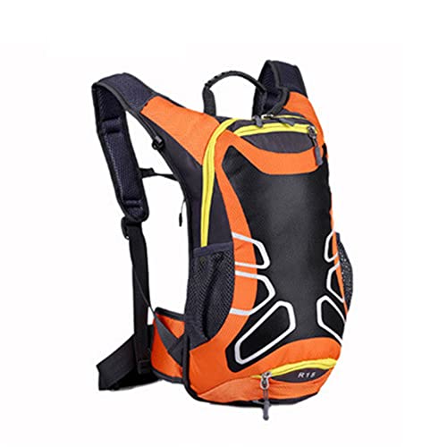 Sac à dos randonnée imperméable homme contre la pluie en montagne