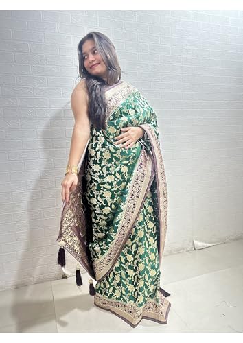 Image of Women's Banarasi Silk Georgette Saree Featuring Silver Sequin And Mirror Work