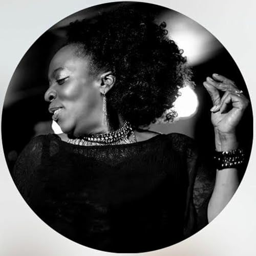 Vocalist, Layonne Holmes, shares her musical journey