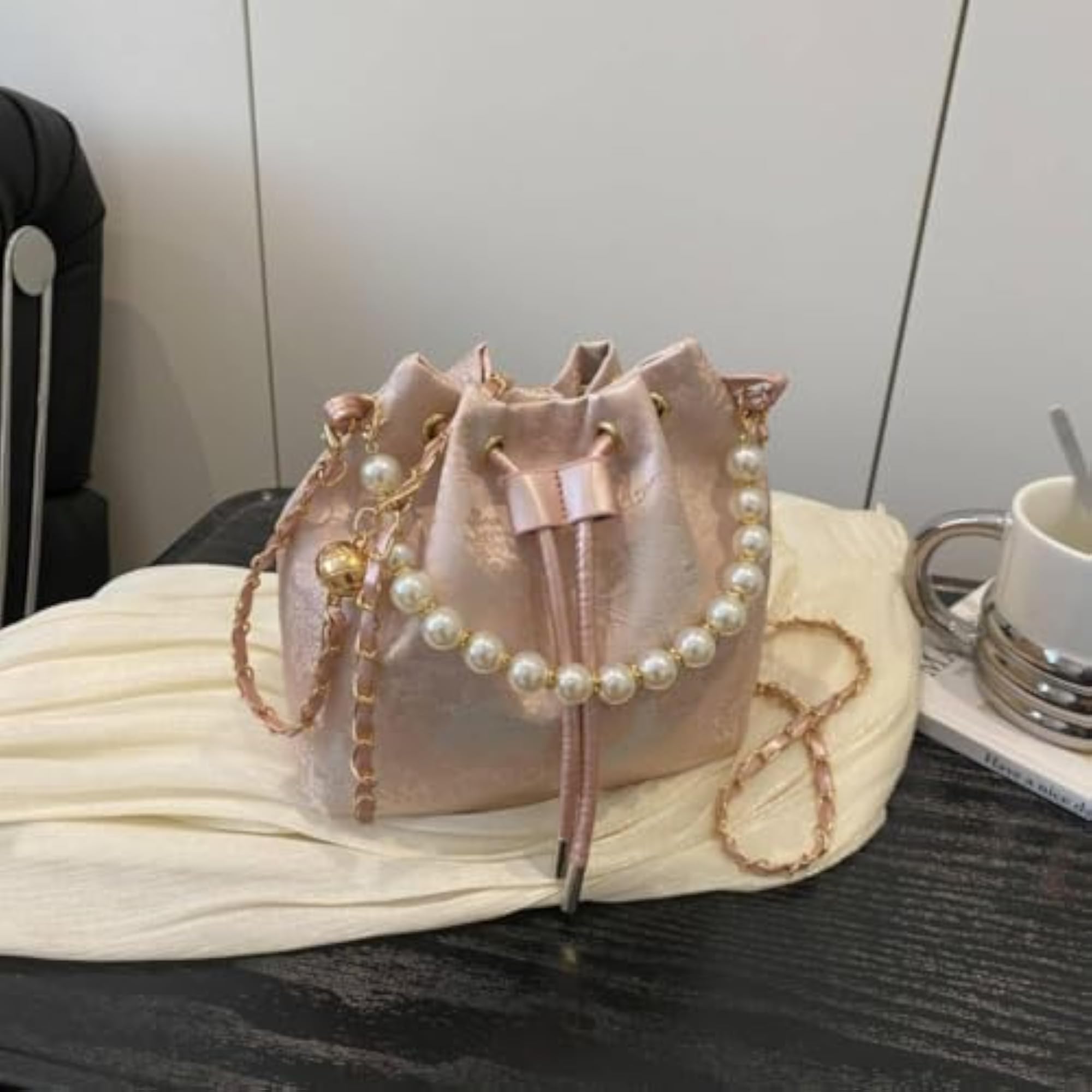Chinese Design Drawstring Bucket Bag, Vintage Pearl Handle