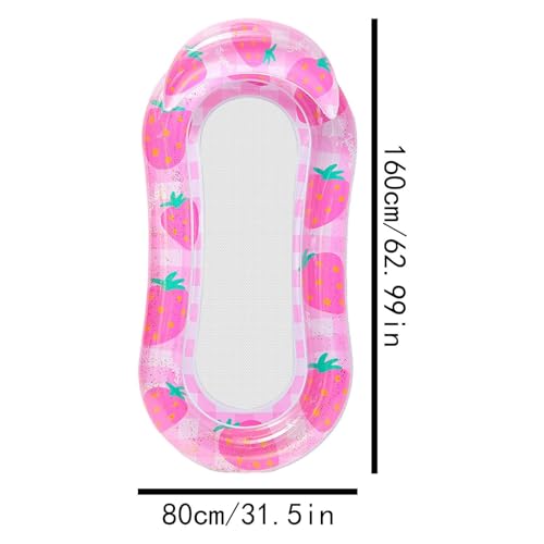 Fête de plage réussie avec le tapis flotteur de piscine gonflable confortable