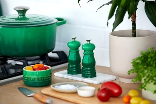 Image of Le Creuset Evo Round Casserole, Dutch Oven 24 Cm- Bamboo Green
