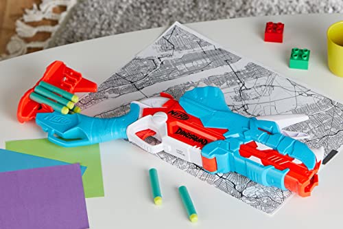 Nerf DinoSquad Tricera-Blast Blaster, aufklappbarer 3-Dart Lauf, 12 Nerf Darts, Dart-Aufbewahrung, Triceratops Design