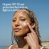 Protector Solar Orgánico Facial COOLA SPF 50, loción, probado por dermatólogos para uso diario, vegano y libre de gluten, sin fragancia 1.7 Fl Oz (Paquete de 1) 4