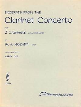 Paperback Mozart: Excerpts from the Clarinet Concerto for Two Clarinets (Unaccompanied) (In Two Separate Sections: Pull-out Parts for Both Clarinets) K-622 (SS-134) Book