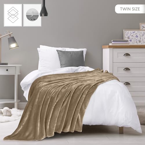 Image of Utopia Bedding Fleece Blanket Twin Size Camel 300GSM Luxury Anti-Static Fuzzy Soft Microfiber Bed Blanket (90x66 Inch)