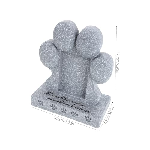 Piedra Funeraria resistente y durable con diseño de huella 3