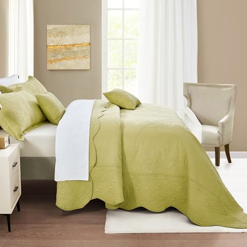 Image of Oversized King Bedspread, Embossed Paisley Quilt Set King /Cal King, Lightweight Reversible Coverlet, Scalloped Edge - Fresh Natural Look, 5 Piece, Leek Green