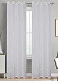 Design jacquard : motif floral raffiné ton sur ton qui crée un effet décoratif délicat et sophistiqué pour chaque environnement