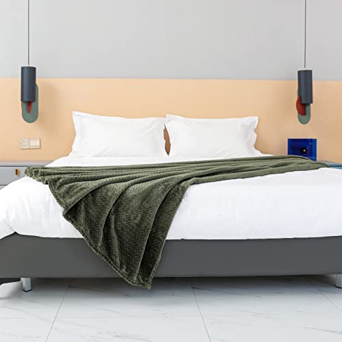 U Uqui Christmas Blanket Flannel Fleece Throw Blanket With Leaves Pattern Luxury Plush Soft Olive Green Throw Blankets Premium Silky Warm Lightweight Throws For All Season, Frost Green, 50"X60" #TOP1