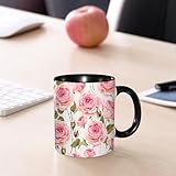 Cura & Manutenzione: Per preservare l'aspetto mozzafiato della tazza, si consiglia il lavaggio a mano. A causa della produzione artigianale, potrebbero verificarsi leggere deviazioni di dimensione (fino a 1 cm). Nel processo di progettazione, viene intenzionalmente lasciata una piccola area non stampata vicino al manico, per evidenziare il carattere artigianale della tazza.