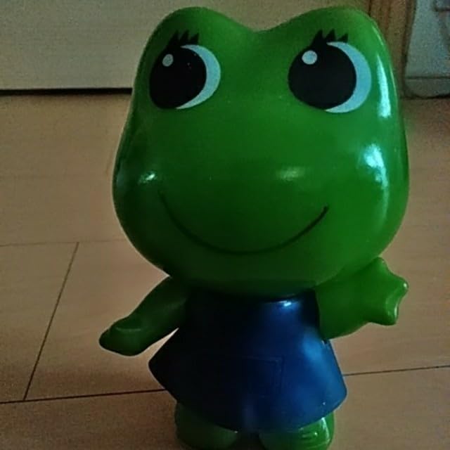 Amazon.co.jp: 昔の薬局のケロヨン&おまけ : おもちゃ