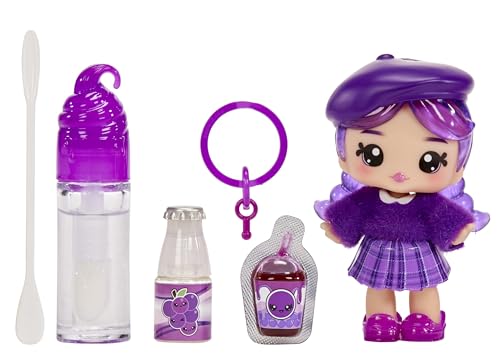 YUMMILAND Lipgloss Doll - Greta Grape - Muñeca Perfumada con Kit...