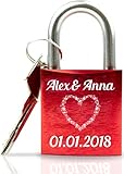 ❤️GESCHENKE FÜR FRAUEN: Damit unsere Liebesschlösser in rot auch lange ansehnlich aussieht, gravieren wir nur eloxierte Aluminumschlösser. Dadurch garantieren wir dass dein Liebeschloss auch beim zweiten Besuch große Freude bereitet.