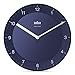 Produktbild Braun Klassische Funkwanduhr Mitteleuropäische Zeitzone (MEZ/GMT+1) mit ruhigem Uhrwerk, leicht lesbarem Zifferblatt mit 20 cm Durchmesser in Blau, Modell BC06BL-DCF.