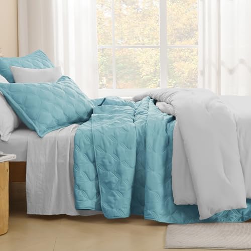 Image of Litanika King Size Quilt Bedding Set, Grayish Teal Summer Lightweight Soft Comforter Bedspreads & Coverlets, Boho Farmhouse Bedding Cover Bed Decor All Season, 3 Pieces (1 Quilt, 2 Pillowcases)
