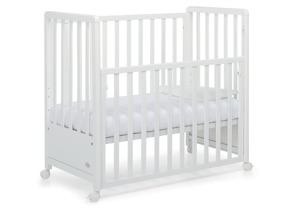 Foppapedretti Lettino Culla con Sponda a Scomparsa Pikkoletto, Made in Italy, Legno di Faggio, Rete a doghe a 3 altezze, Materassino Incluso, 112x61x106 cm, ruote piroettanti, Bianco