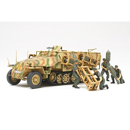Tamiya 300032566 - 1:48 Sd.Kfz.251 / 1, Stuka on Foot, Half-Chain Vehicle