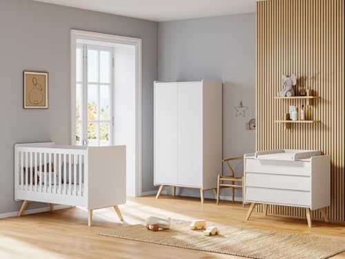 QMM TraumMoebel Babyzimmer Kinderzimmer Vienna komplett Set A Kleiderschrank Kommode Wickelaufsatz Bett (Weiß)