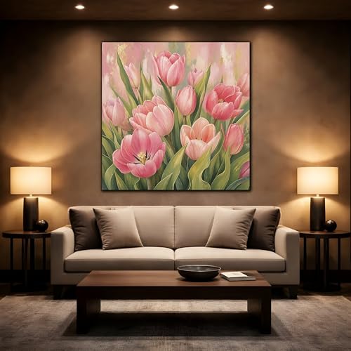 Toile tulipes roses et or au-dessus du canapé pour décoration salon chic