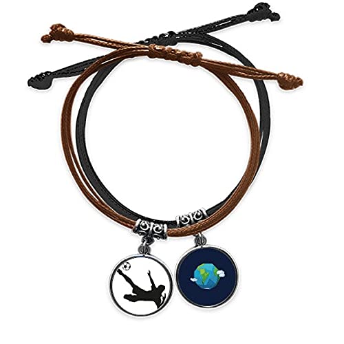 Pulsera de fútbol con silueta deportiva y cordón de cuero negro