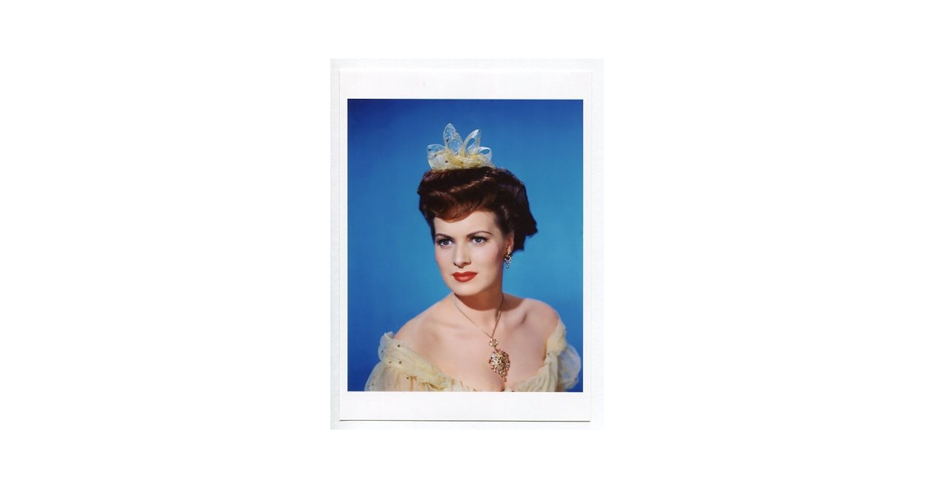 Amazon.co.jp: モーリン・オハラ 写真(中) Portrait Photograph