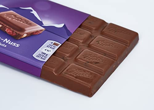 Milka Trauben-Nuss Tafel 22 x 100g, Alpenmilch Schokolade mit Trauben- und Haselnüssen, Noch schokoladiger – Bild 4
