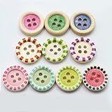 Boutons assortis pour la confection de vêtements et d'objets artisanaux : leur surface lisse offre un toucher agréable, idéal pour décorer une chemise