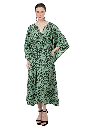 Robe de plage d'exception en caftan col V fluide au design raffiné léopard vert unique