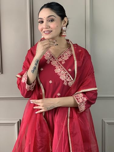 Image of Women's Viscose Chanderi Solid 3 /4 Sleeve V-Neck Embroidered Kurta, Pant and Dupatta-Red-JT-061
