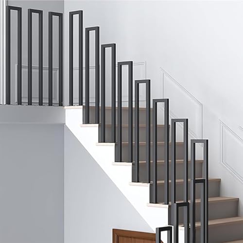 Rampe d'escalier en fer noir solution sécurité balcons étroits