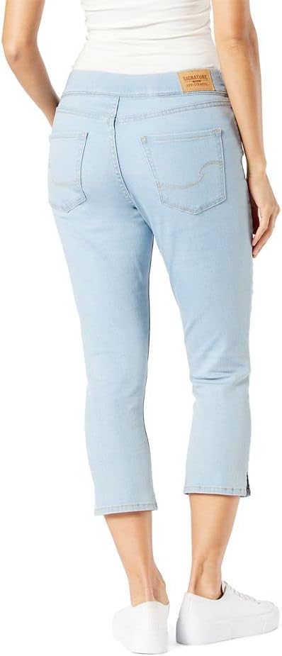 Levi Strauss Signature Gold Womens Totally Shaping Pull on Capri (Available in Plus Size) - Image 2