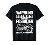 Klassisch geschnitten, doppelt genähter Saum.