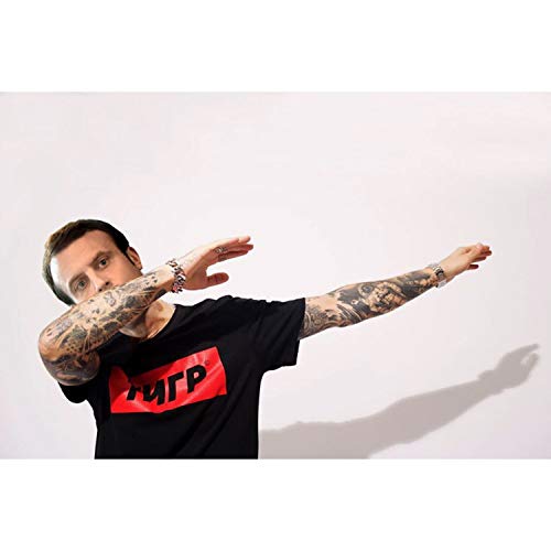 Affiche Emmanuel Macron Dab mur vide solution déco originale poster géant humour