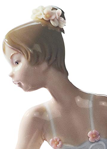 Amazon.com: LLADRÓ Recital Ballet Girl Figurine. Porcelain